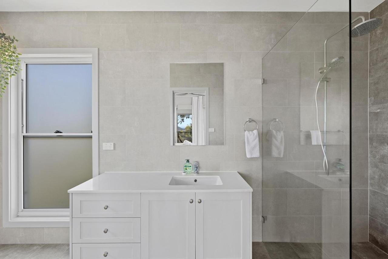 Seascape Retreat - Magnificent 5 Bedroom Home Nelson Bay Exterior foto